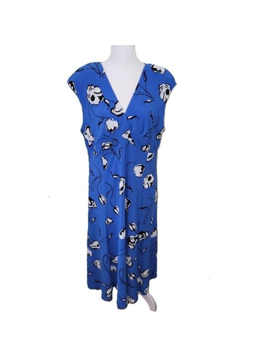 Evan Picone Dresses & Skirts - Evan Picone Black Label Dress Floral Knee Length V-Neck Sleeveless Blue Size 14